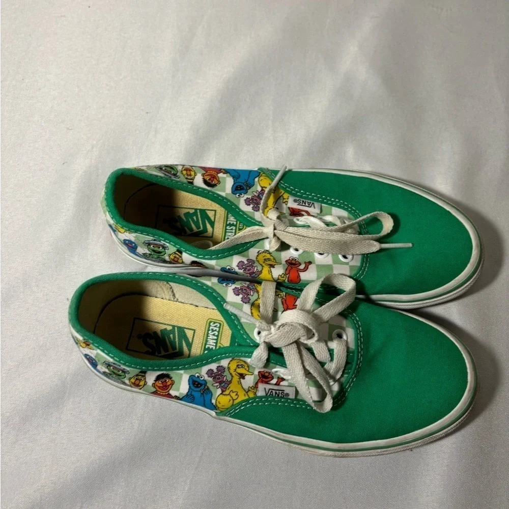 Kids size 3 Sesame Street Vans shoes, #O952